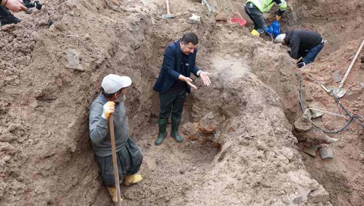 Kıratlıoğlu Mahallesinde Altyapıya Neşter