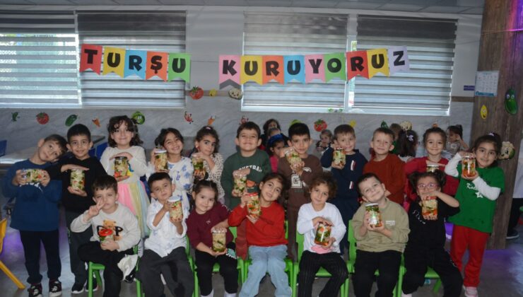 Şifa Kavanozları Kardelenli Minik Ellerde Hayat Buldu