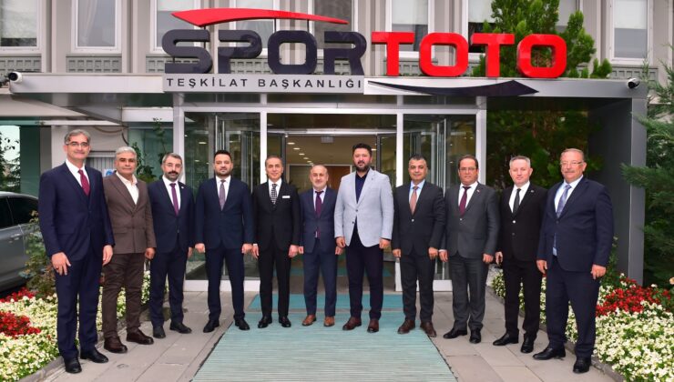 Nevşehir’e Yeni Spor Yatırımları: Merkez ve İlçelere 10 Futbol Sahası Yapılacak