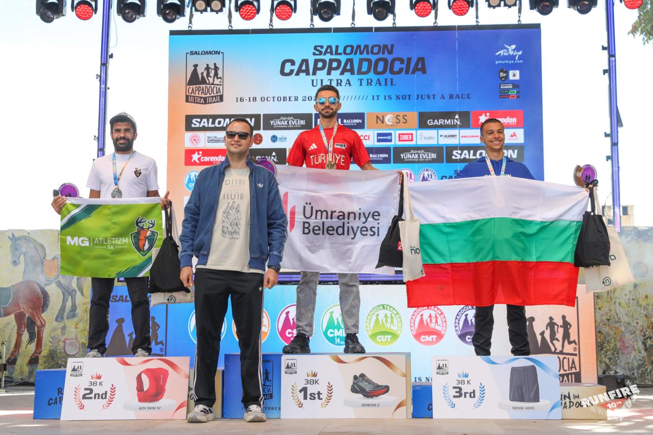 Salomon Cappadocia Ultra Trail’de Dereceye Giren Sporcular Ödüllerini Aldı
